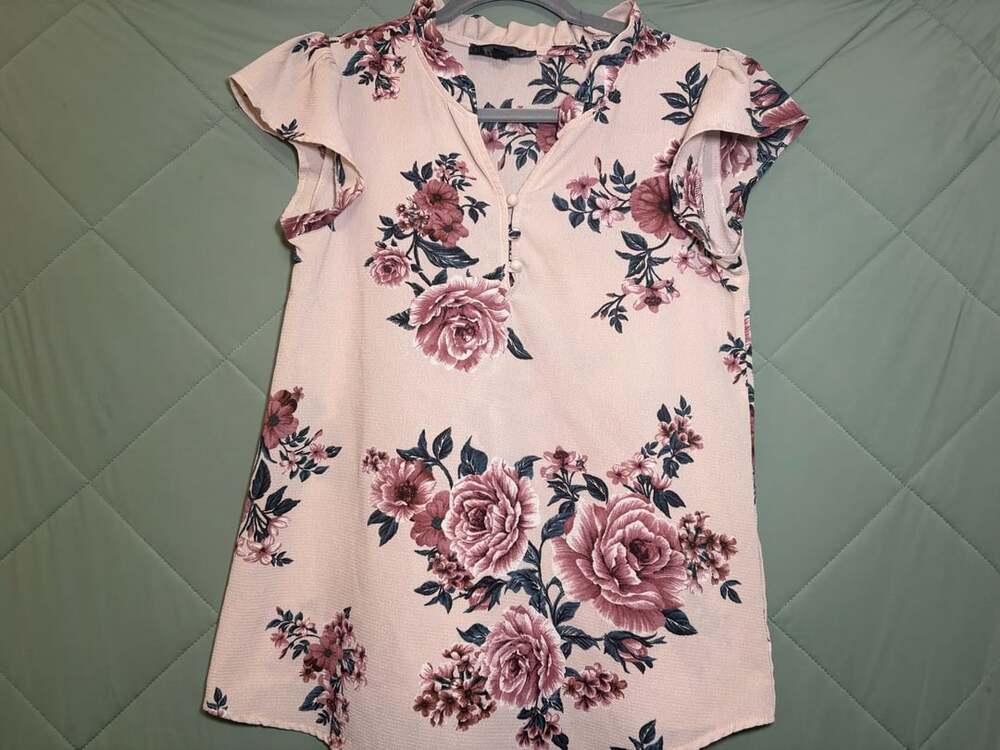 Floral Print V-Neck Flutter Sleeve Blouse Pink